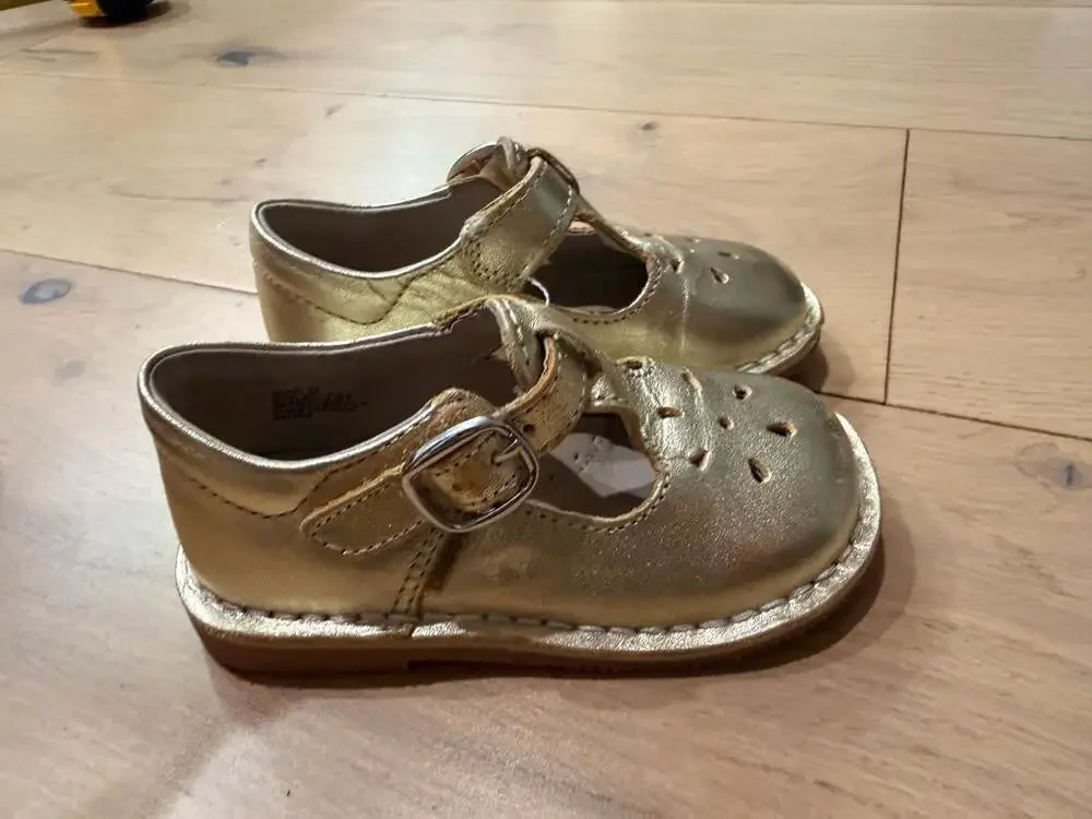 L'Amour Joy Metallic Leather Cutout T-Strap Mary Jane Shoes Gold Toddler Size 6